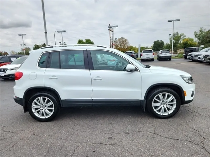 2016 Volkswagen Tiguan R-Line SEL photo 1
