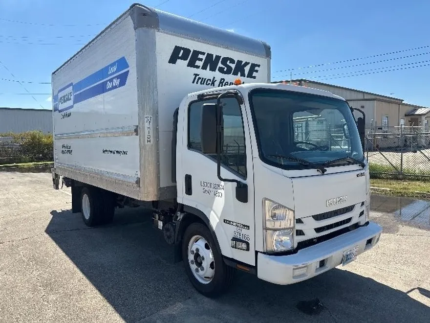 2020 Isuzu NPR photo 1