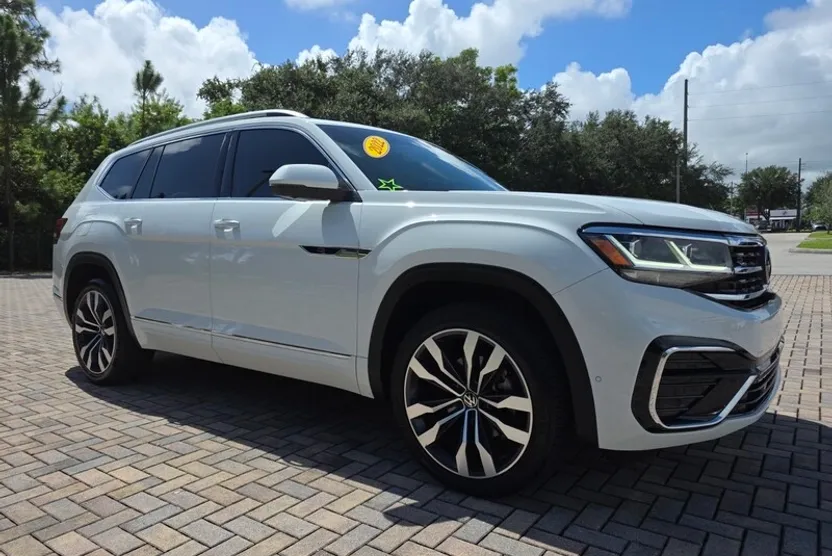2022 Volkswagen Atlas V6 SEL Premium R-Line photo 1