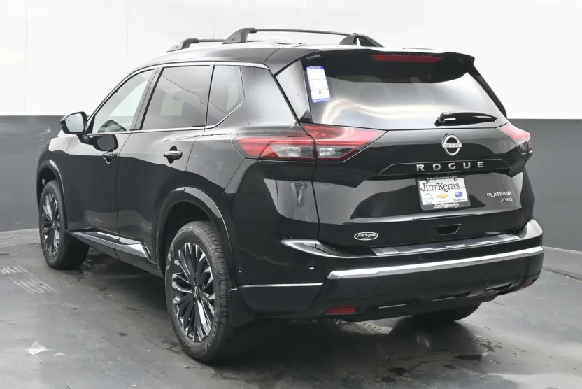 2026 Nissan Rogue Platinum photo 1