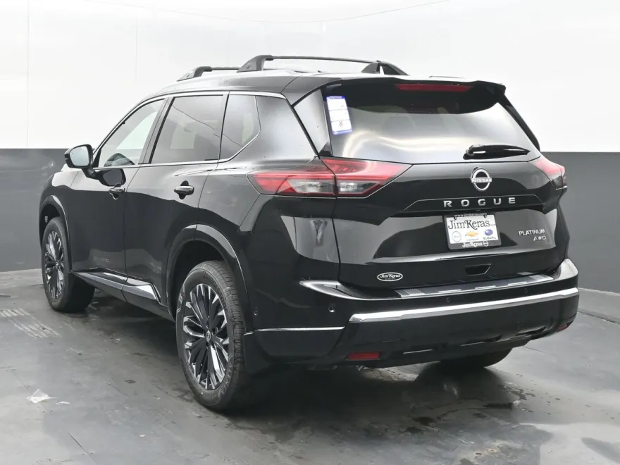 2026 Nissan Rogue Platinum photo 1
