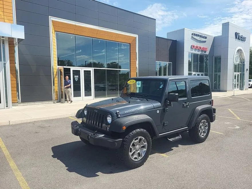 2016 Jeep Wrangler Rubicon photo 1