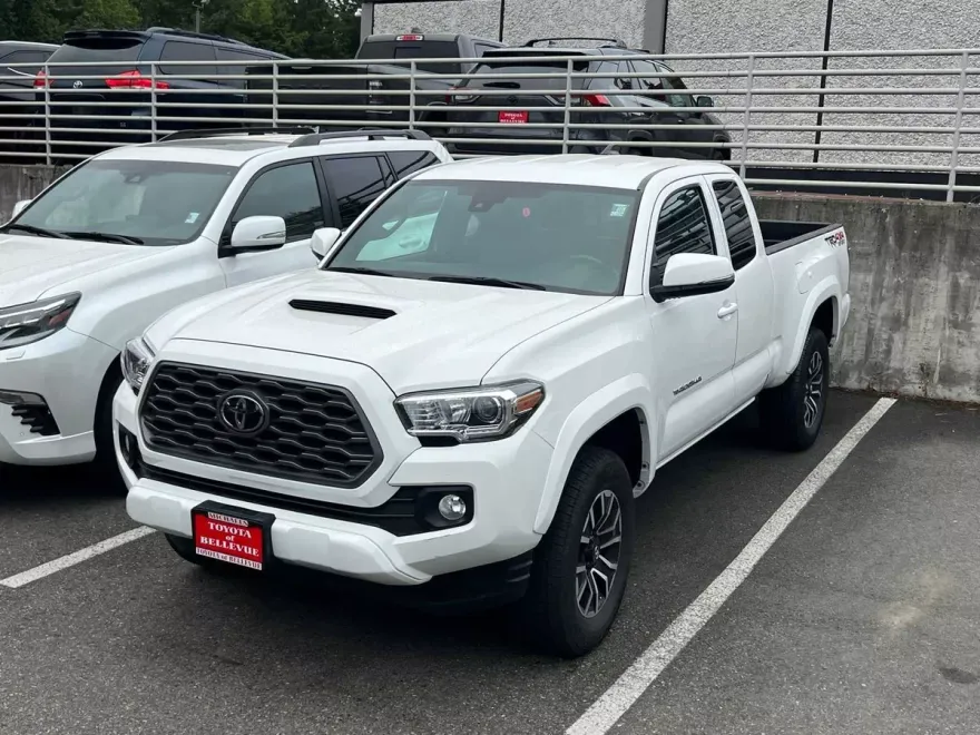2022 Toyota Tacoma TRD Sport photo 1