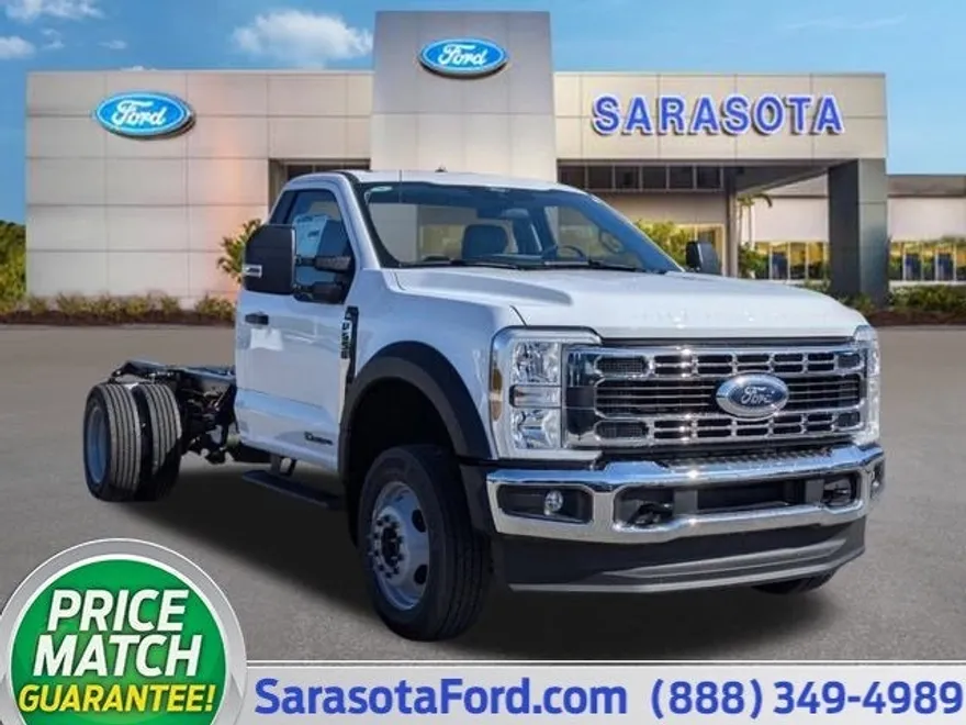 2024 Ford F-550 photo 1