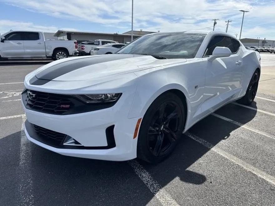 2019 Chevrolet Camaro 2LT photo 1