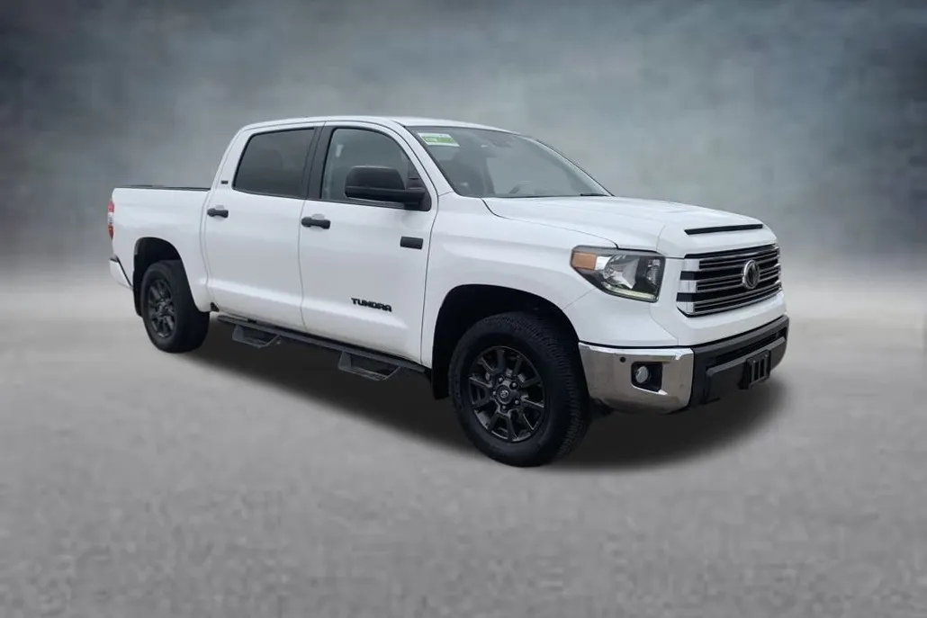 2021 Toyota Tundra SR5 CrewMax photo 1