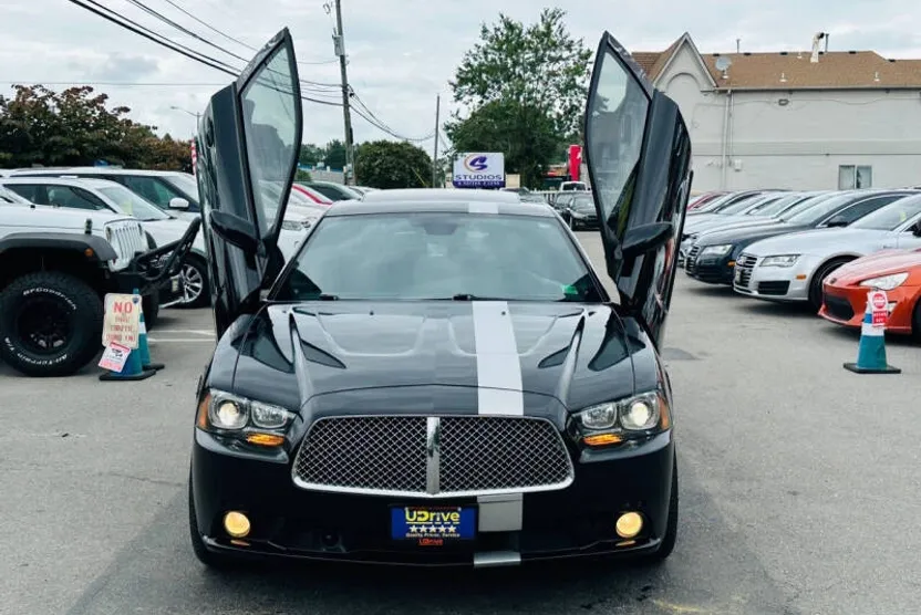 2012 Dodge Charger R/T Plus photo 1