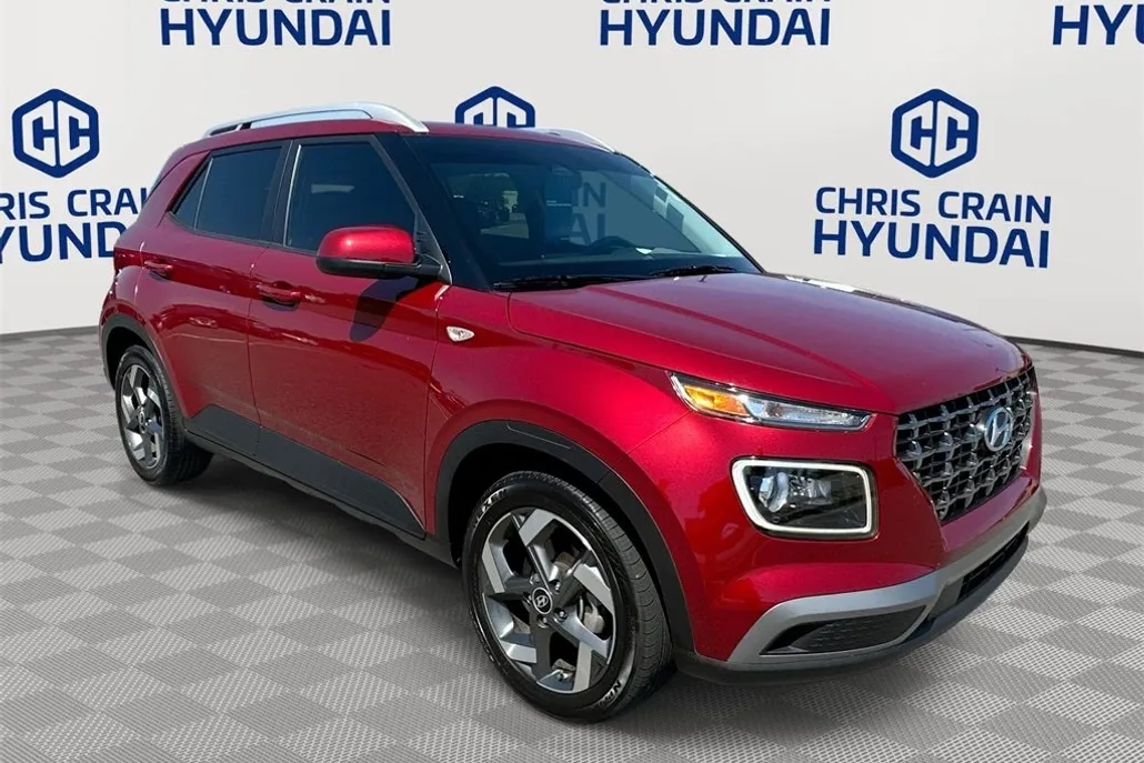 2024 Hyundai Venue Limited photo 1