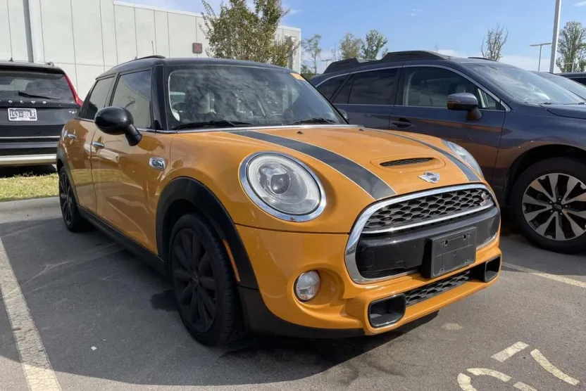 2016 Mini Cooper Hardtop S photo 1