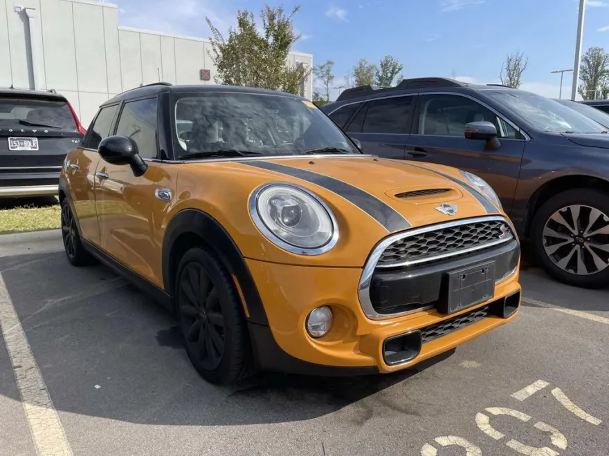 2016 Mini Cooper Hardtop S photo 1