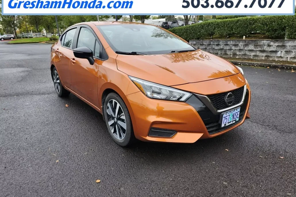 2022 Nissan Versa 1.6 SR photo 1