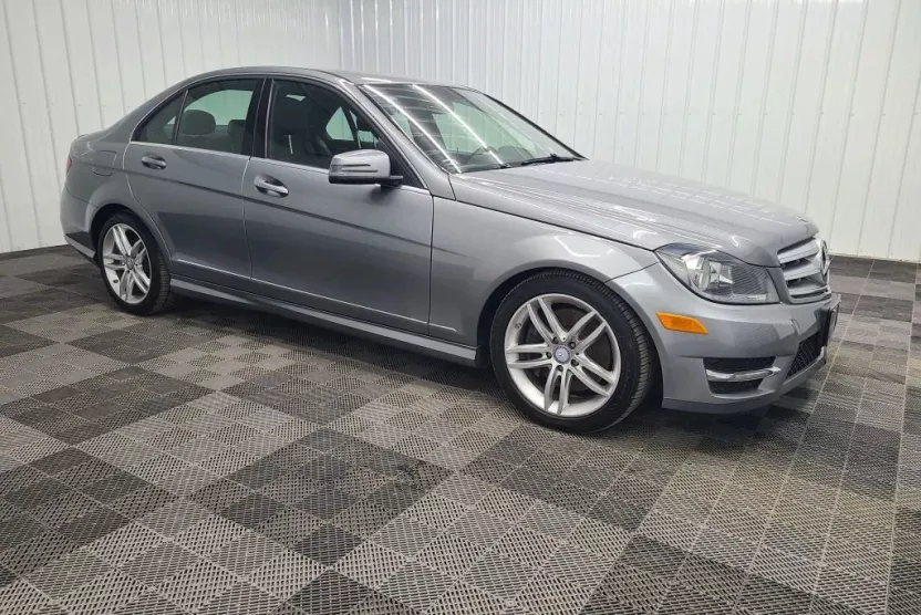 2013 Mercedes Benz C 300 4MATIC Sport Sedan photo 1