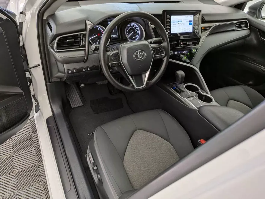 2024 Toyota Camry LE photo 1