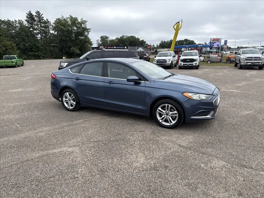 2018 Ford Fusion SE photo 1