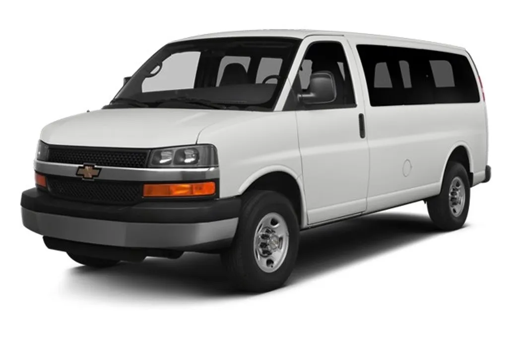 2014 Chevrolet Express Passenger LS photo 1