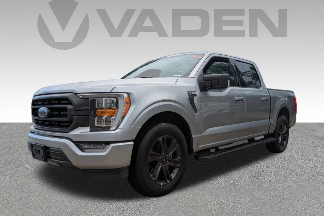 2023 Ford F-150 XLT photo 1