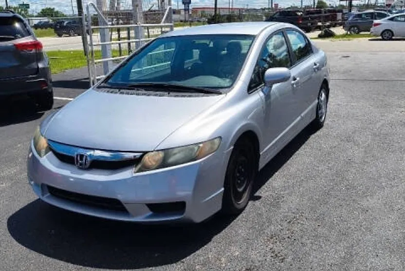 2011 Honda Civic LX photo 1