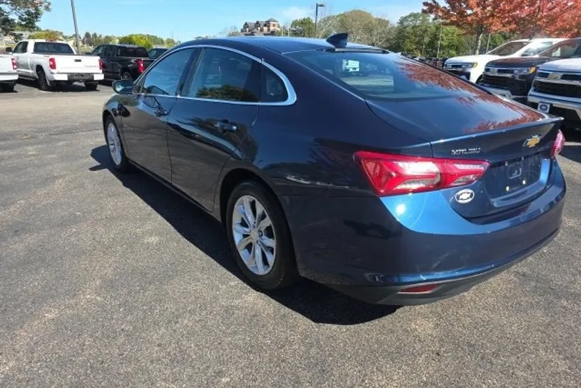 2022 Chevrolet Malibu 1LT photo 1