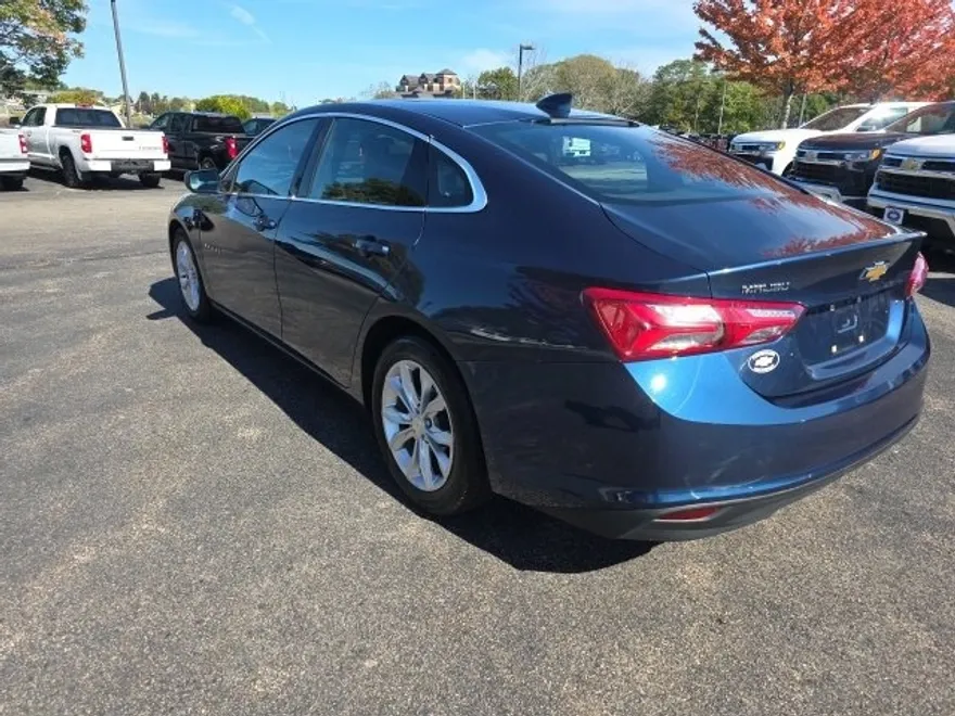 2022 Chevrolet Malibu 1LT photo 1