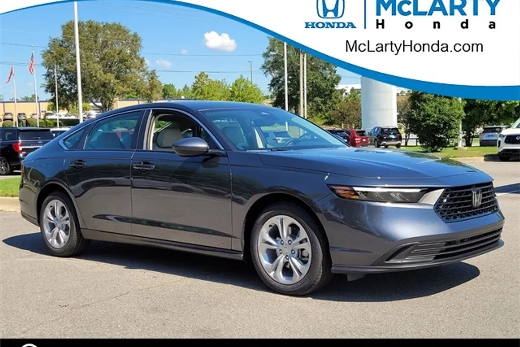 2025 Honda Accord LX photo 1