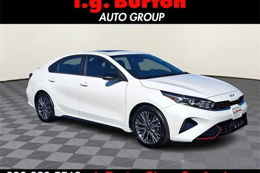 2024 Kia Forte GT-Line photo 1