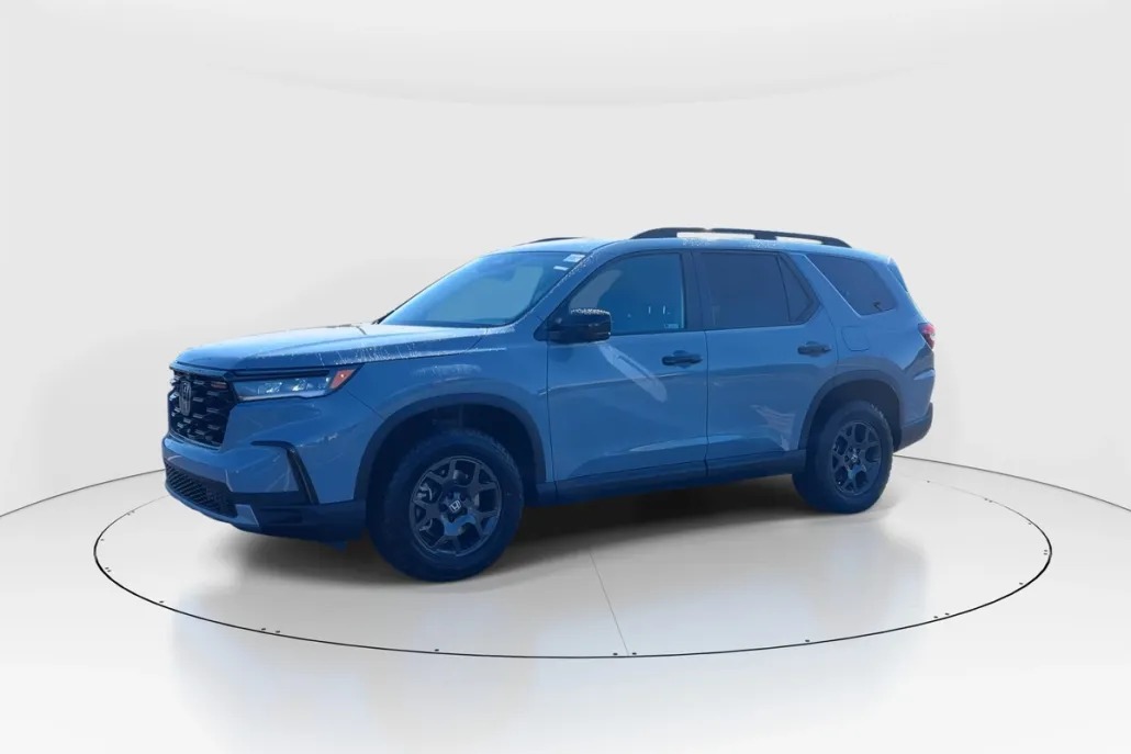 2025 Honda Pilot TrailSport photo 1