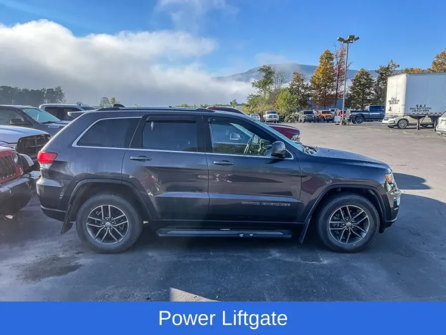 2018 Jeep Grand Cherokee Laredo E photo 1