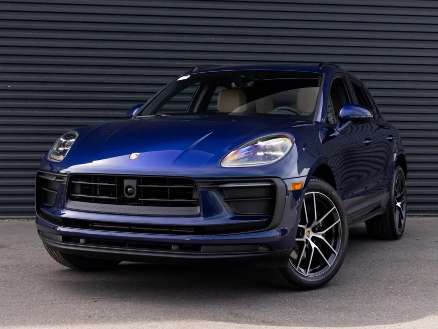 2025 Porsche Macan T photo 1