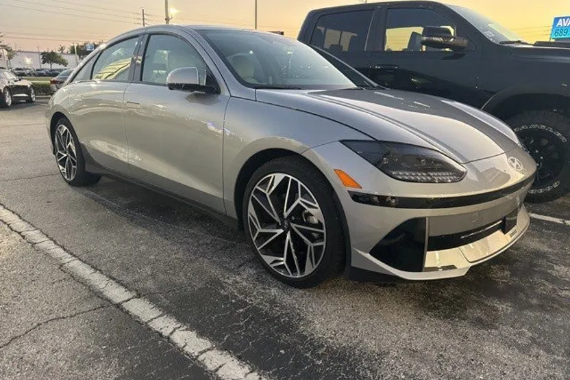 2025 Hyundai Ioniq 6 Limited photo 1
