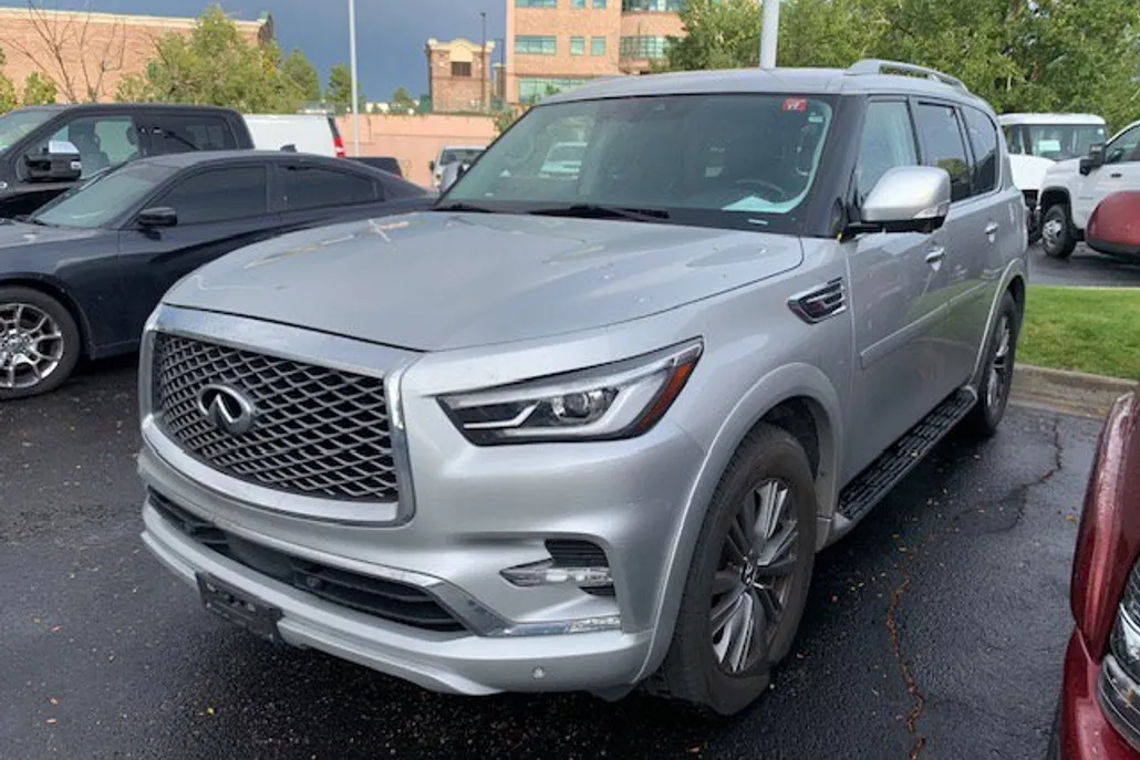 2021 Infiniti QX80 Luxe photo 1