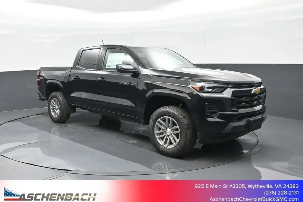 2025 Chevrolet Colorado Work Truck LT photo 1