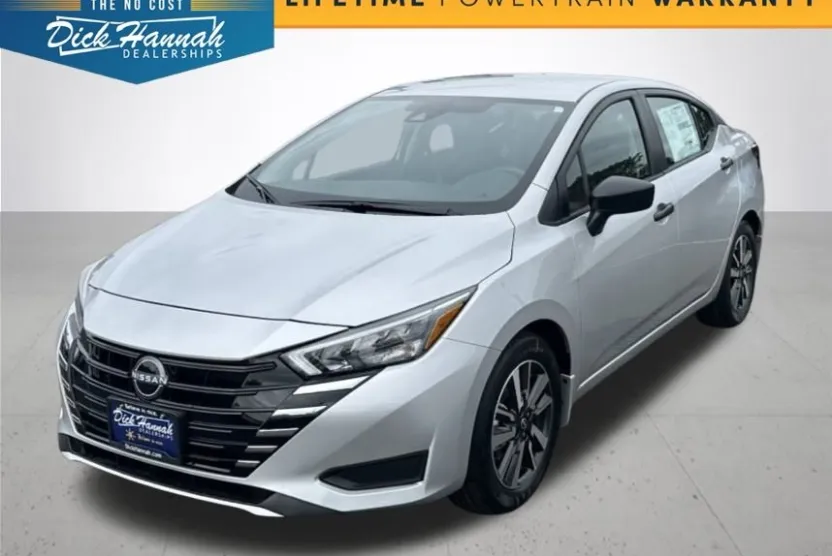 2025 Nissan Versa 1.6 S photo 1