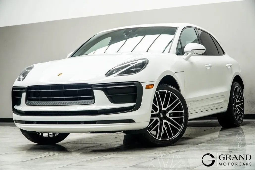 2022 Porsche Macan Base photo 1