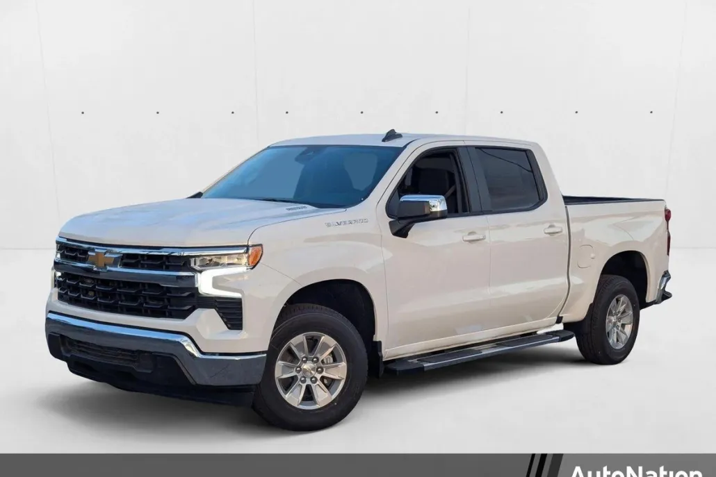 2025 Chevrolet Silverado 1500 LT photo 1