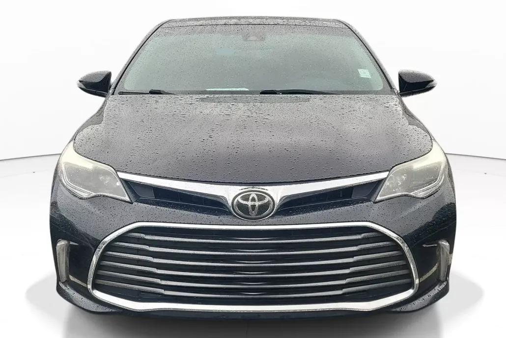 2017 Toyota Avalon XLE photo 1