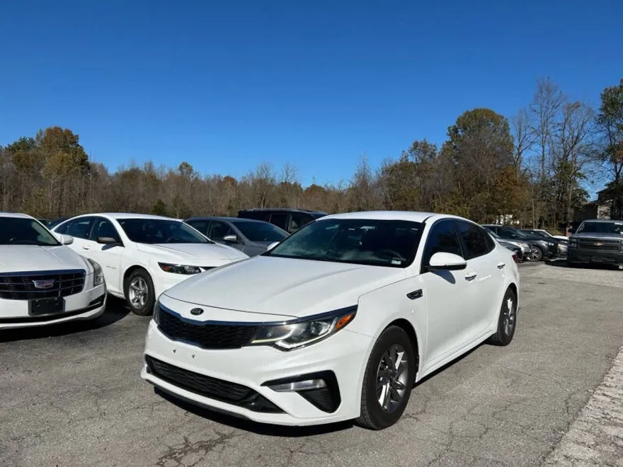 2019 Kia Optima LX photo 1
