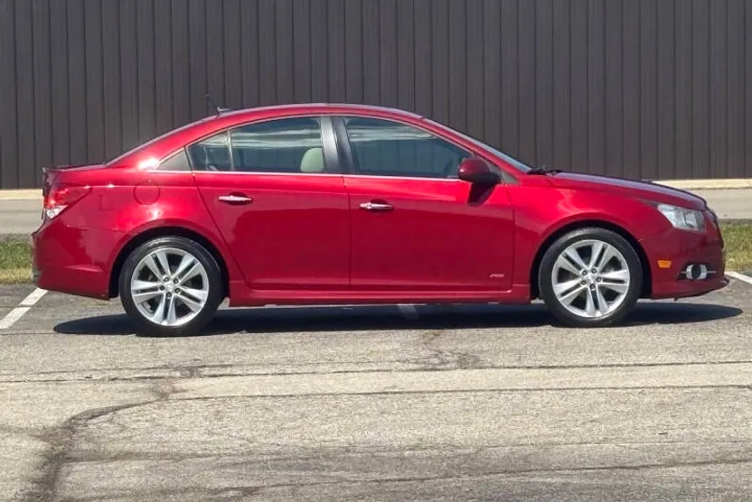 2012 Chevrolet Cruze LTZ photo 1