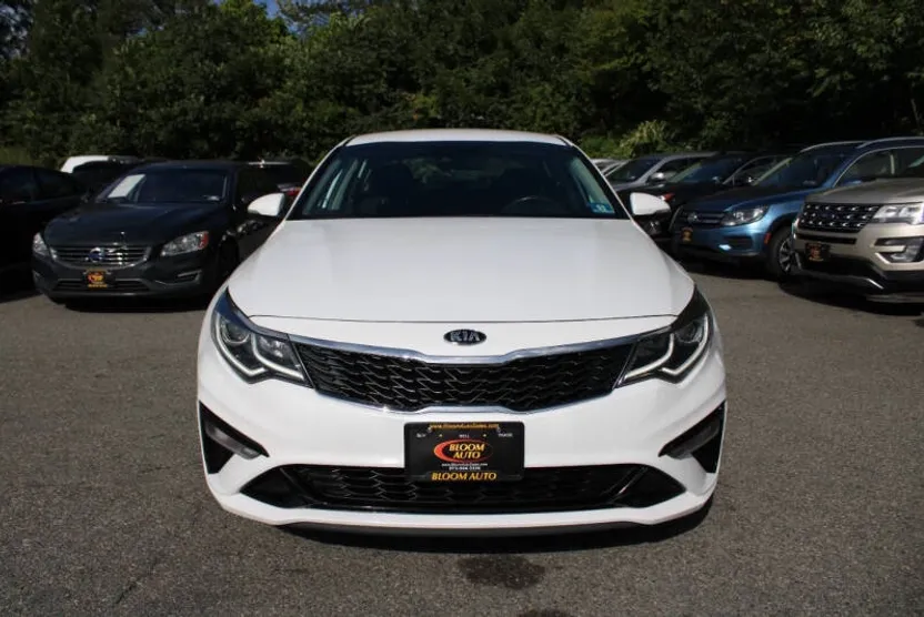 2020 Kia Optima LX SE photo 1