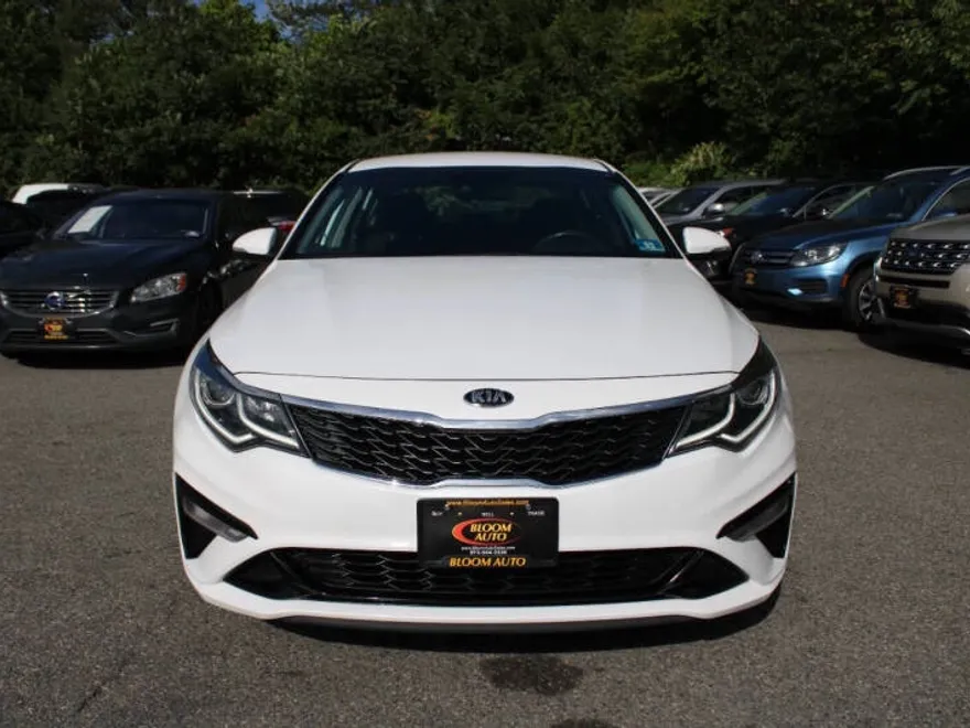 2020 Kia Optima LX SE photo 1