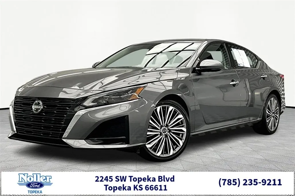 2023 Nissan Altima 2.5 SL photo 1