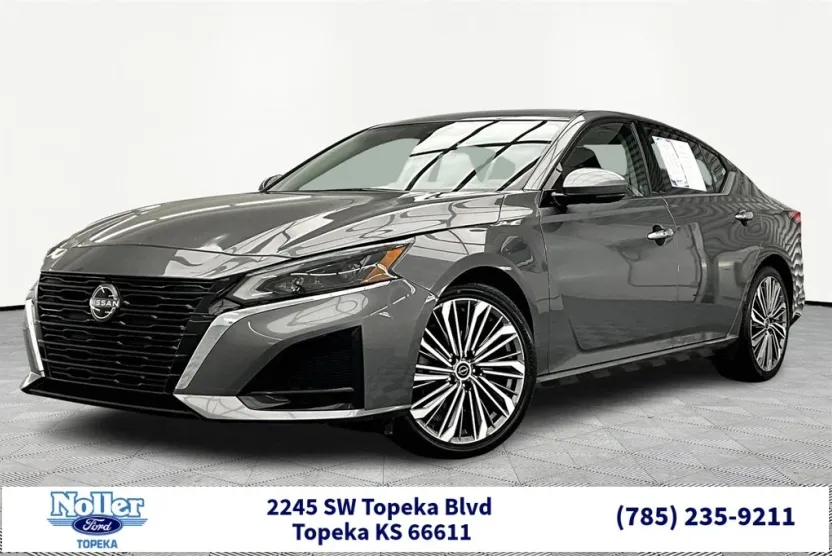 2023 Nissan Altima 2.5 SL photo 1