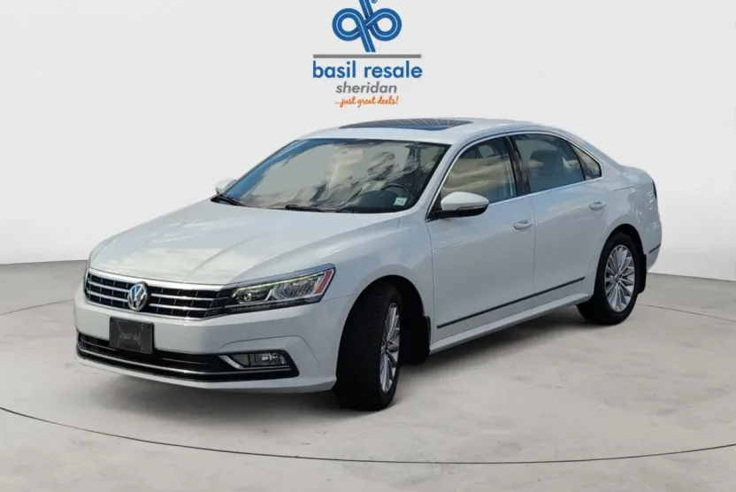 2017 Volkswagen Passat SE photo 1