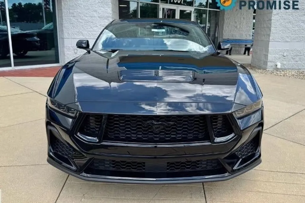 2025 Ford Mustang GT Premium photo 1