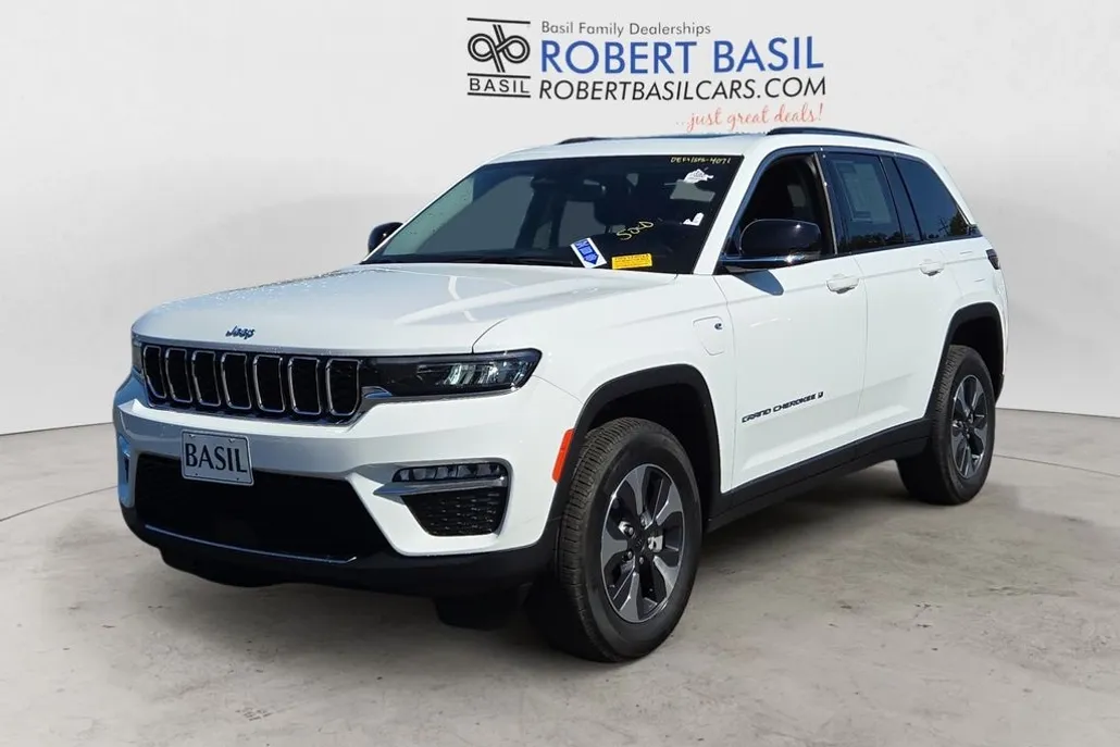 2023 Jeep Grand Cherokee 4xe photo 1