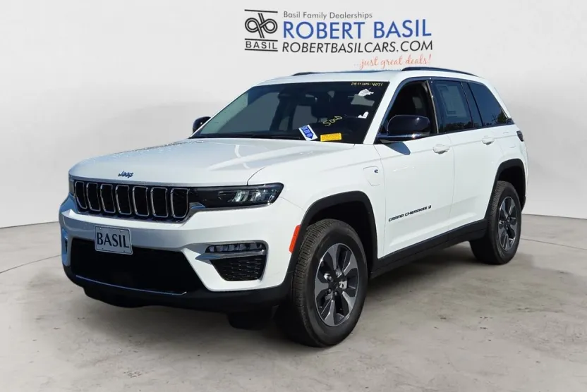 2023 Jeep Grand Cherokee 4xe photo 1