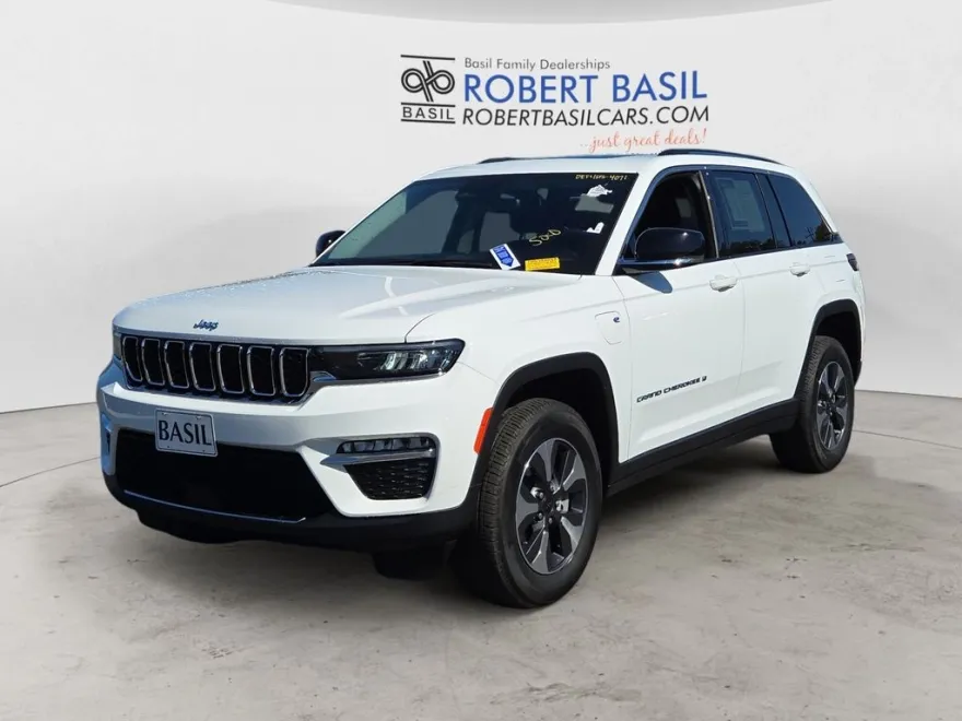 2023 Jeep Grand Cherokee 4xe photo 1
