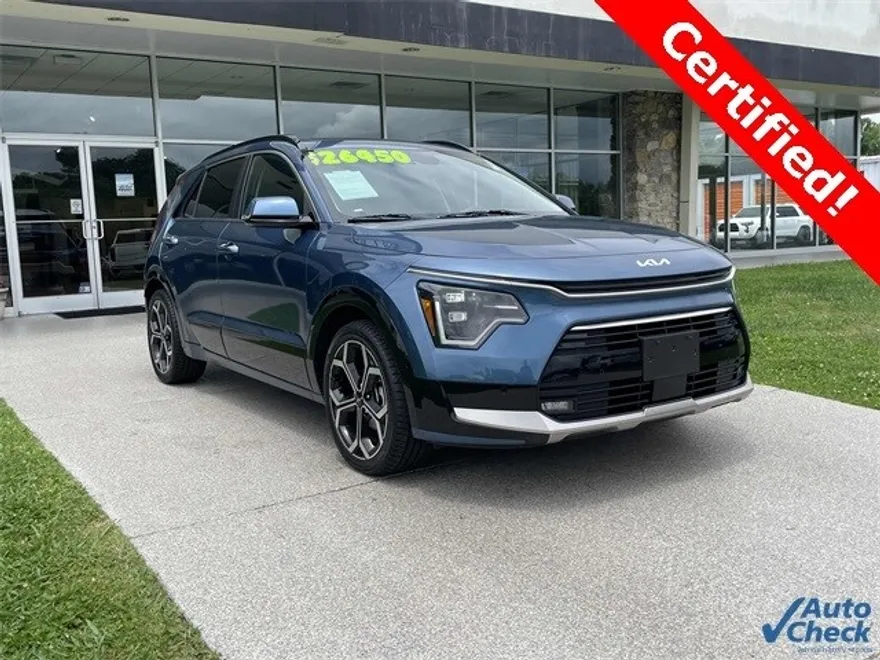 2023 Kia Niro SX Touring photo 1