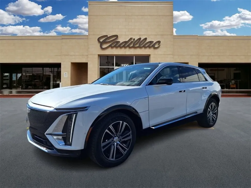 2025 Cadillac Lyriq Luxury photo 6