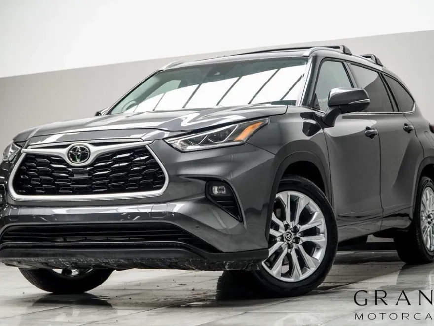 2023 Toyota Highlander Limited photo 1