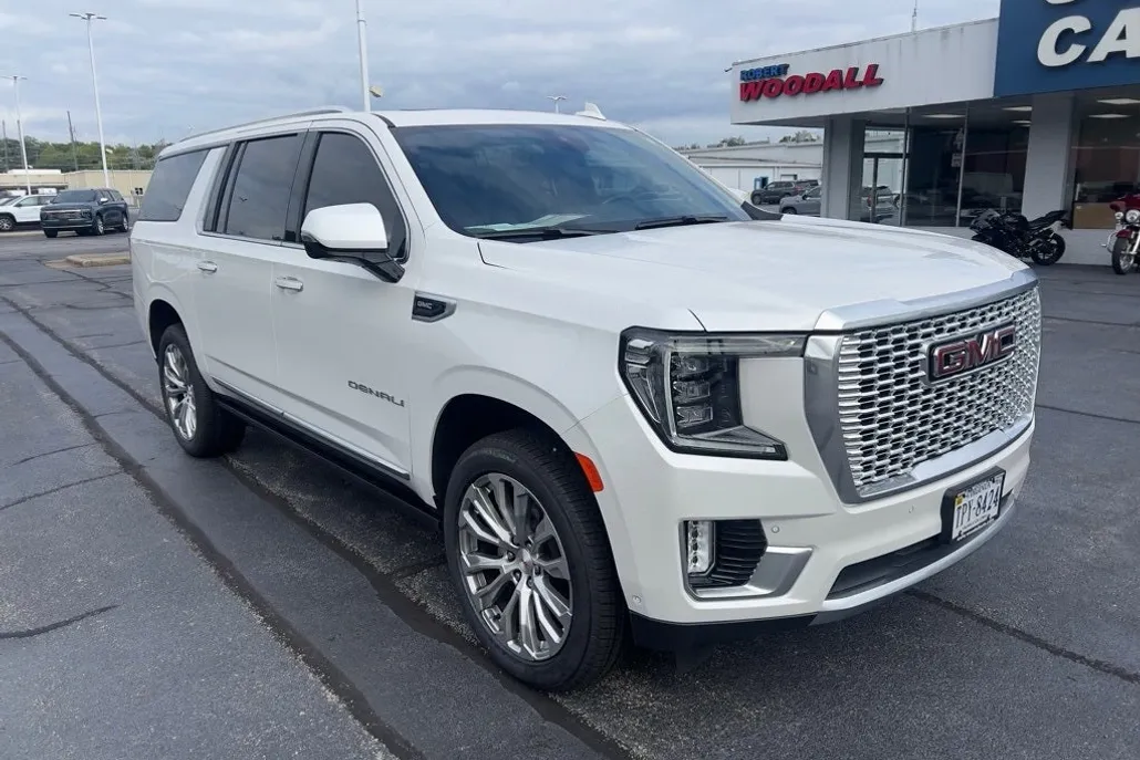 2023 Gmc Yukon XL Denali photo 1